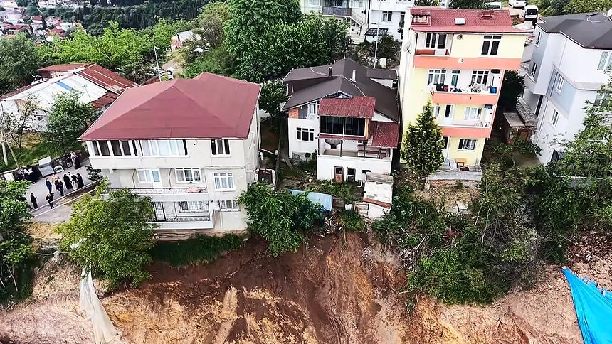 İzmit'te Toprak Kayması Faturası: 279 Bin Lira Ceza