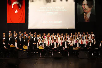 İzmit'te Türk Halk Müziği Gecesi: Türküler Hep Bir Ağızdan