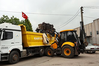 Kartepe Belediyesi'nden Bayram Temizliği: Tankerler Sahada