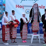 Kartepe’de Hıdırellez Coşkusu: Ribnova Gelina Merasimi ve Geleneksel Ritüeller Meydana Taşındı