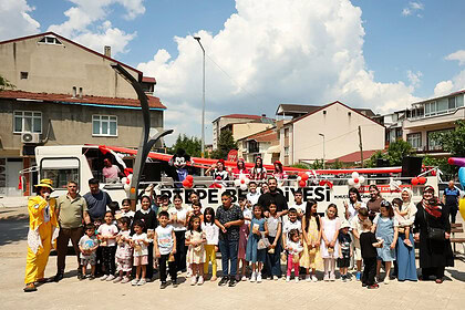 Kartepe'de Gezici Bayram Otobüsü Mahalleleri Dolaşıyor