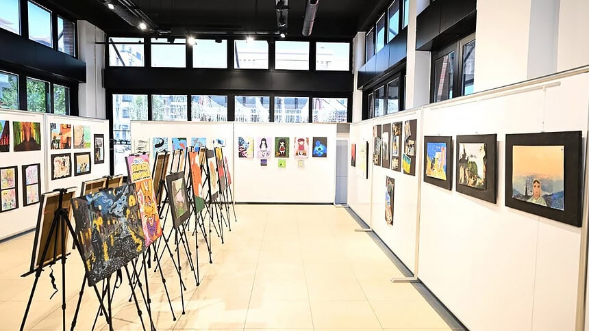 Kartepe'de Lise Öğrencilerinden Karma Sergi: 8 Mayıs'a Kadar Açık