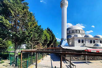 Kocaeli'de Bayram Mesaisi: Camilerde Zemin ve Boya Yenileniyor