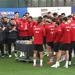 Milli Takım'da Riva Mesaisi: Montella'dan Basına Jest
