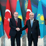 Türk Dünyasında Tarihi Nişan: Hoca Ahmet Yesevi Nişanı İlk Kez Cumhurbaşkanı Erdoğan’a Verildi!