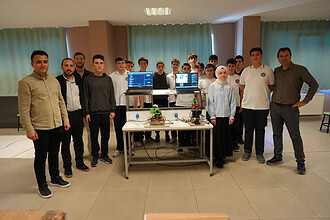 Kocaelili Öğrencilerin Geliştirdiği Robot Ok Atıyor: "Tek Rakibimiz Mete Gazoz!"