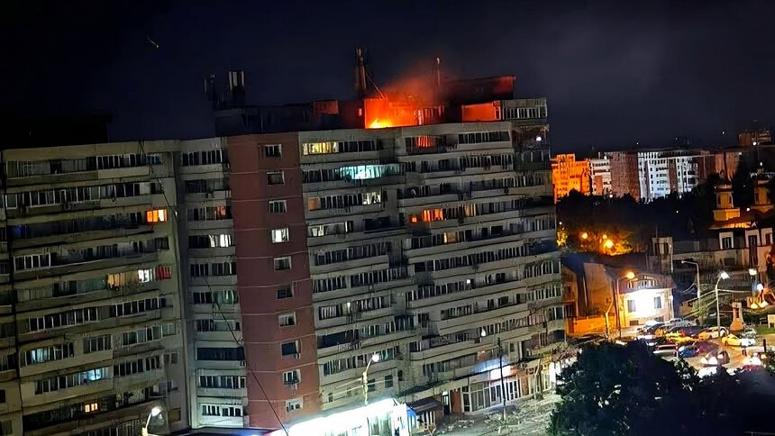 Rus İHA'sı Romanya'da Apartmana İsabet Etti: 2 Yaralı