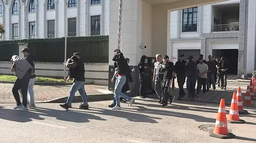 Kocaeli Merkezli 23 İlde Dev Siber Operasyon: Sahte Araç Kiralama Çetesinden 954 Milyon TL'lik Vurgun!