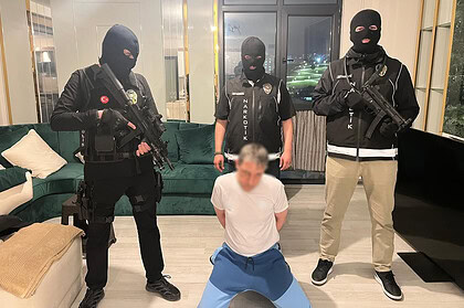 MİT ve İstanbul Polisinden Dev Operasyon: "Kara Para" Baronu Yakalandı! Yakalanma Anı Kameralarda!