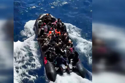 Türk Gemisi 142 Göçmeni Kurtardı: 4 Bot Sürükleniyordu