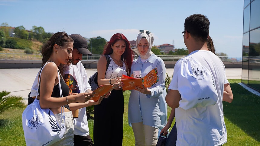 Uzmandan YKS Uyarısı: 'Birkaç Zor Soru Sınavı Belirlemez'