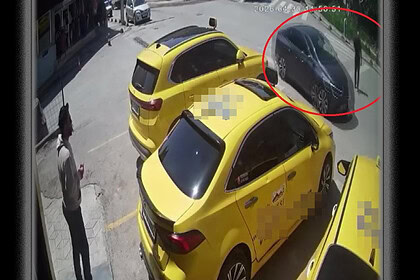 İzmit'te Görme Engelli Vatandaşa Yaya Geçidinde Büyük Ayıp: Araçların Arasında Kaldı!