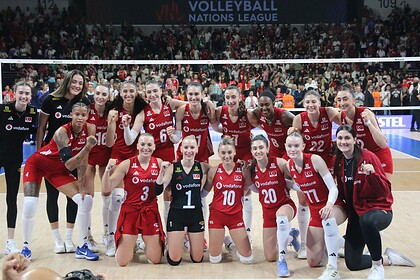 A Milli Kadın Voleybol Takımı, Fransa'yı 3-0 Mağlup Etti
