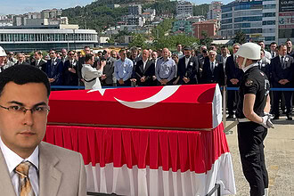 Gebze Adliyesi'nde Görevi Başında Vefat Eden Savcı Ayhan Uyumaz İçin Resmi Tören Düzenlendi!