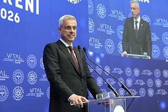 Bakan Memişoğlu Bilirseniz yönetirsiniz, bilirseniz ilerlersiniz, gelişirsiniz