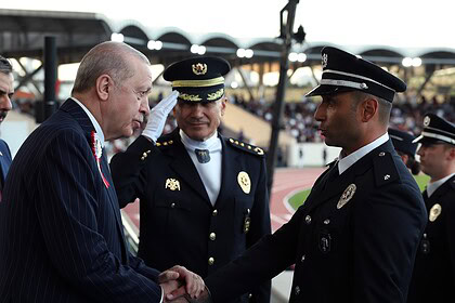 Cumhurbaşkanı Erdoğan'dan Yeni Mezun Polislere Pusulanız Vicdan, Hedefiniz Adalet Olsun