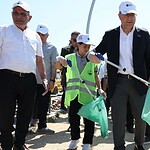 Kocaeli Derince’de Çevre Seferberliği: Başkan Sertif Gökçe Kıyıda Çöp Topladı!