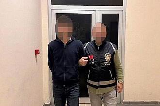 Kendini Kamu Görevlisi Olarak Tanıtan Dolandırıcı İzmit'te Yakalandı!