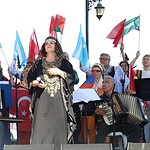 İzmit 3. Kapanca Sokak Festivali’nde Türk Dünyası Rüzgarı! Dragos Musiki Derneği Korosu Büyüledi!