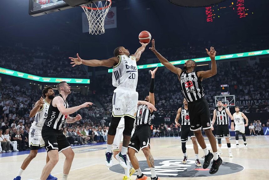 Fenerbahce-final-serisinde-2-1-one-gecti