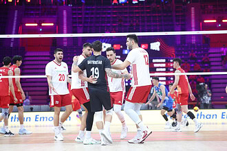 Filenin Efeleri Çin Duvarını Yıktı Geçti: VNL 2. Haftaya Muhteşem 3-0'lık Başlangıç!