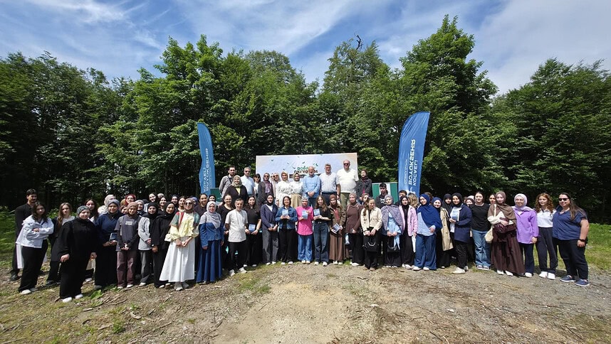 Gençler, Kuzuyayla’da Doğayı Sayfa Sayfa Keşfetti