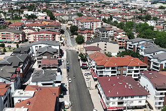 Kocaeli Büyükşehir Müjdeledi: Gölcük Çiftlik Mahallesi'nde Altyapı Bitti, 40 Kilometrelik Üstyapı Mesaisi Başladı!