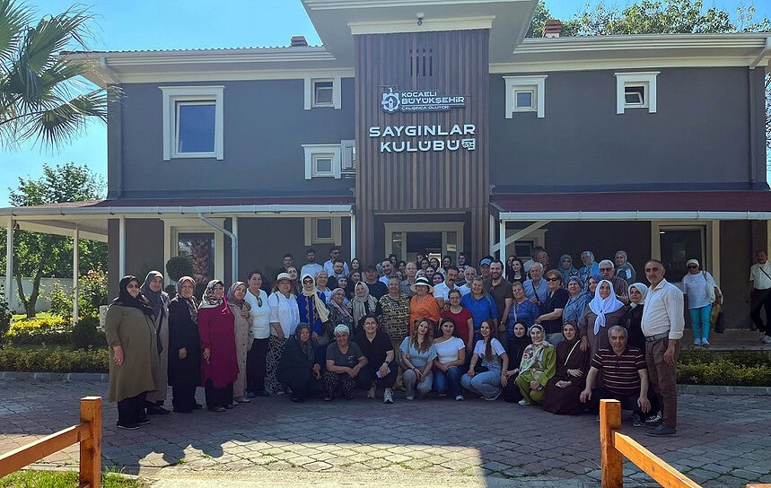 Kocaeli Büyükşehir Belediyesi Gölcük Saygınlar Kulübü’nden Renkli Etkinlik: Kuşaklar "Yaza Merhaba" Pikniğinde Buluştu!