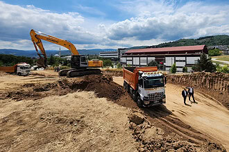 Gölcük’te Dev Spor Kompleksi İçin İlk Kazma Vuruldu! Hafriyat Çalışmaları Düzağaç’ta Başladı!