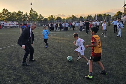 Gölcük Köyler Arası Geleneksel 7. Futbol Turnuvası Başladı: Kavaklı Stadı'nda Büyük Heyecan!
