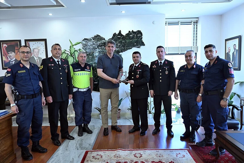 Kocaeli Kartepe'de Jandarma Haftası Gururu: Komutan Özkan Bakır’dan Başkan Kocaman’a Ziyaret!