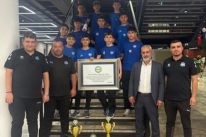 Süper Lig'e Yükselen Dev Kadro Kürsüde: Çayırova Belediyesi'ne KASKF Gecesinden Yağmur Gibi Ödül