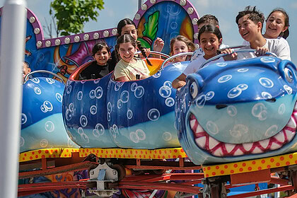 2026 Kocaeli Karneval Çocuk Şenliği: İzmit Millet Bahçesi Lunaparkı Bugün Ücretsiz!