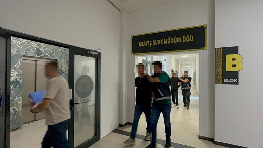 Kocaeli'de iş yerinden beyaz eşya çalan 2 şüpheli tutuklandı