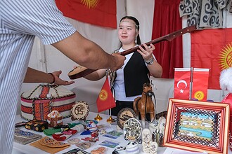 Kocaeli Uluslararası Kültür Buluşması: İzmit Kent Meydanı’nda 46 Ülkeden Öğrencilerin Mezuniyet Gururu!