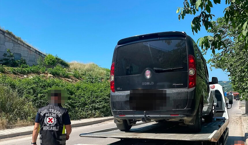 Kocaeli Emniyet Müdürlüğü'nden Korsan Taşımacılığa Geçit Yok: Araç 60 Gün Men Edildi!