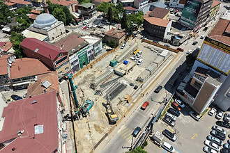 Teknoloji ile Tarih Buluşuyor: Menzilhane Hamamı Önünde 241 Araçlık Modern Dönüşüm!