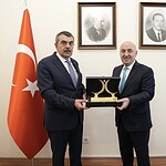 Muzaffer Bıyık Ankara'dan Müjdelerle Döndü! Darıca'ya 5 Yeni Okul ve Uygulama Oteli Geliyor!