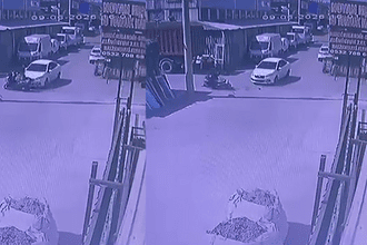 Otomobille Motosikletin Çarpıştığı Kaza Anı Kameraya Yansıdı: 1 Yaralı