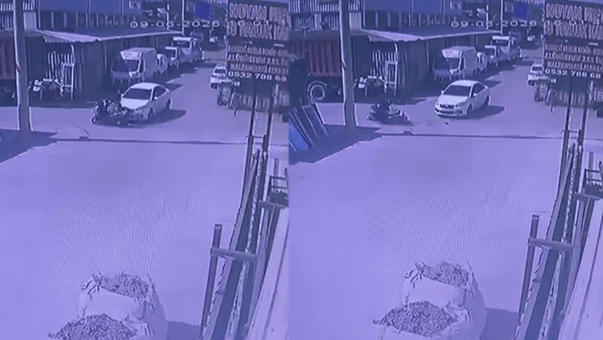 Otomobille Motosikletin Çarpıştığı Kaza Anı Kameraya Yansıdı: 1 Yaralı