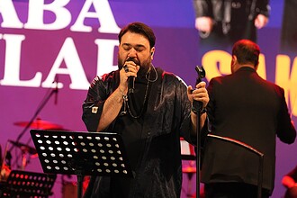 Sakiler ve Oda Orkestrası'ndan Milli İrade Meydanı'nda Müzik Ziyafeti!