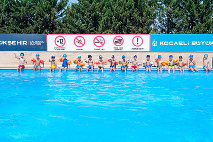 Kocaeli Büyükşehir Belediyesi Ücretsiz Yaz Spor Okulları Başvuruları Başladı! İşte 9 Farklı Branş ve Tesisler