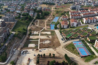 Başiskele Yeşilyurt Millet Bahçesi İnteraktif Oyun Grupları Montajı Başladı!
