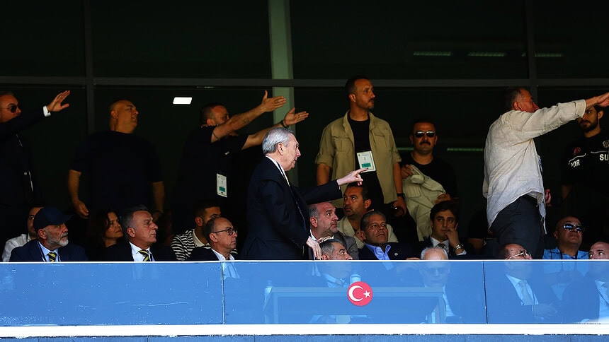 Aziz Yıldırım'a 'Nerede' Tepkisi: Kongrede Arbede