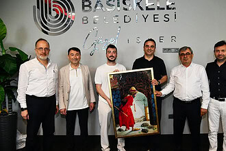 Başiskele'de Esnaf Buluşması: Özlü'ye Anlamlı Tablo