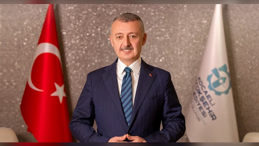 Büyükakın'dan Babalar Günü Mesajı: "Baba Duası En Büyük Sermaye"