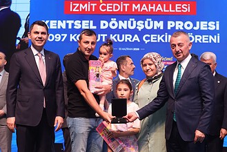 Kocaeli Büyükşehir'den Cedit Sakinlerine Güvence: Tahir Büyükakın Hak Sahiplerine Verilen Müjdeleri Açıkladı!