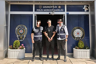 Cezaevi Firarisi Kartepe'de Yakalandı: Tabanca ve 106 Gram Skunk Ele Geçirildi