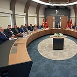 CHP'de Parti Meclisi Düştü: 57 Üyeden 28'i İstifa Etti, MYK da Resmen Sona Erdi!