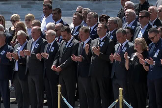 Kılıçdaroğlu ve Özel Mutlak Butlan Kararı Sonrası İlk Kez TBMM'de Yan Yana! Tarihi Tokalaşma!